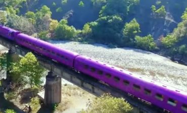 ARANIT MURAÇI/ Treni i fundit i Elvana Gjatës dhe rruga e humbur drejt Europës