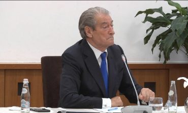 MERO BAZE/ Kryengritja në gotë e Sali Berishës kundër SHBA