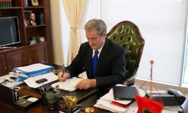 MERO BAZE/ Karshillëku i Berishës me Lazaratin kundër SHBA
