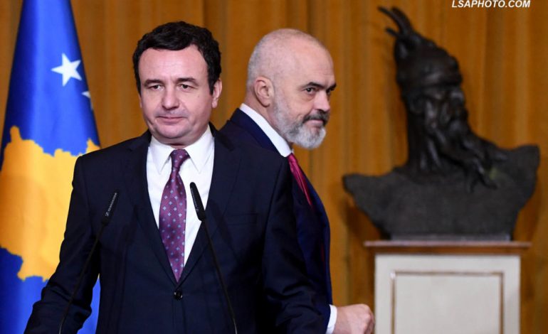 EDMOND ARIZAJ/ Një këngëtar serb na ndau. Po një politikan serb, po një mijë lobistë serbë, ç’mund të na bëjnë?!