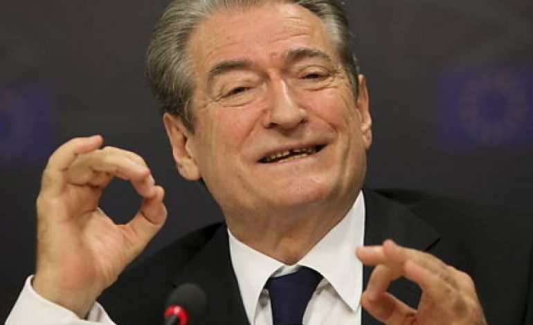 YLLI PATA/ Sali Berishën nuk po e mbron asnjë prej shtyllave politike të Partisë Demokratike