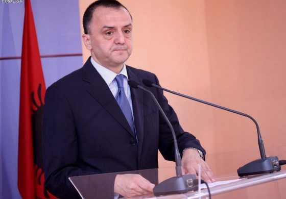ARTAN LAME/ Malajziani dhe italiani