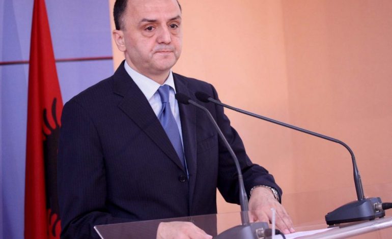 ARTAN LAME/ Malajziani dhe italiani