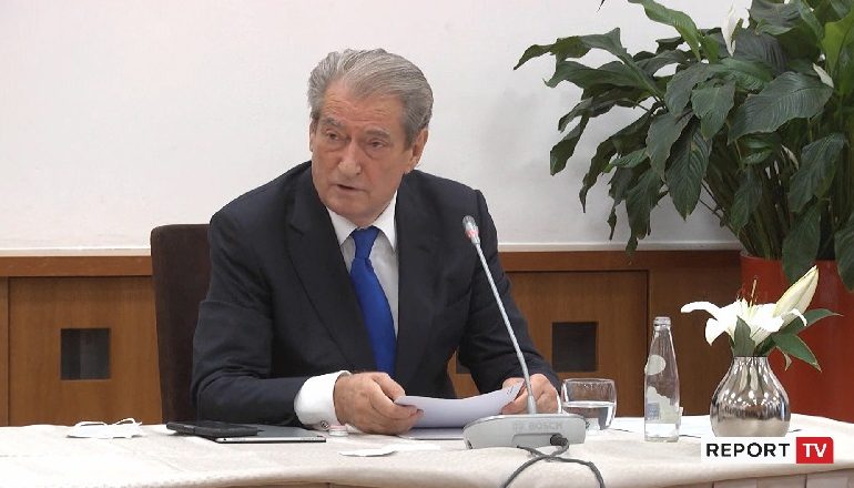 ARTUR AJAZI/ E fundose përfundimisht Partinë Demokratike