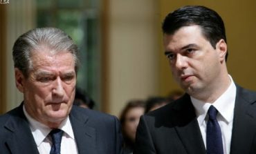 PLATOR NESTURI/ Në oborrin e PD-së ka rënë zjarr që nuk ka zjarrfikës ta shuajë