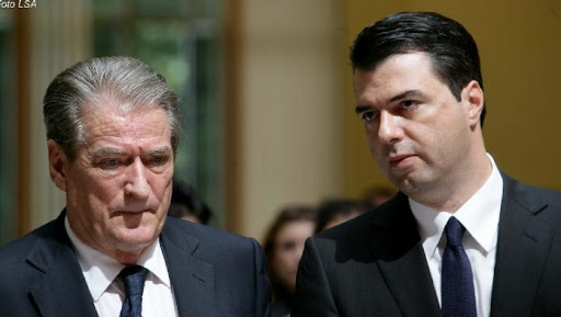 PLATOR NESTURI/ Në oborrin e PD-së ka rënë zjarr që nuk ka zjarrfikës ta shuajë