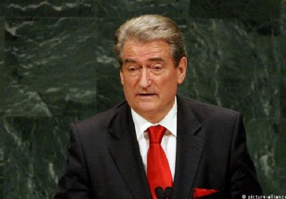 MERO BAZE/ Pse berishizmi është enverizmi i ri shqiptar