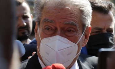 ARANIT MURAÇI/ "Çuditërisht" dielli lindi sot sërish, pa Berishën në PD (çfarë do të ndodhë me Bashën?)
