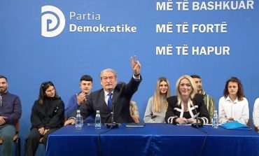 EDUARD ZALOSHNJA/ Një plak 80 e ca vjeçar përballë një partie 80 e ca vjeçare…