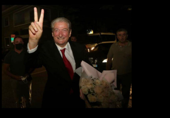 BLENDI KAJSIU/ Paradoksi i lëvizjes Berisha