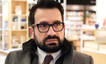 KRESHNIK SPAHIU/ Si ndahet pasuria e çiftit pas divorcit dhe kush do i mbajë “kalamajt”?