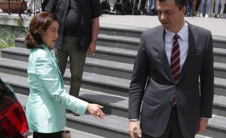 ARANIT MURAÇI/ Për ata që pyesin “ç’punë kanë amerikanët me ne” dhe pse SHBA “është” me Ramën?