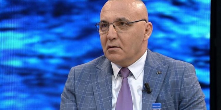 EDUART ZALOSHNJA/ Të pavaksinuarit në rrezik! (65% e Trumpistëve dhe 57% e Berishistëve të pavaksinuar)