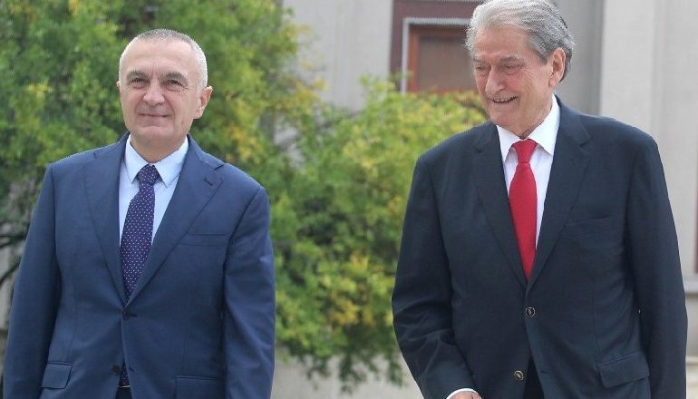 MERO BAZE/ Protesta bashkoi në një, Berishën me LSI
