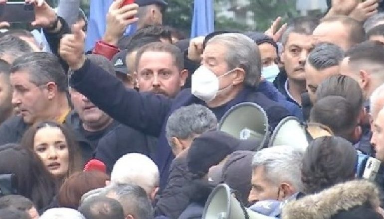 MERO BAZE/ PD duhet ta trajtojë “berishizmin”, si PS “enveristët” e vitit ‘91