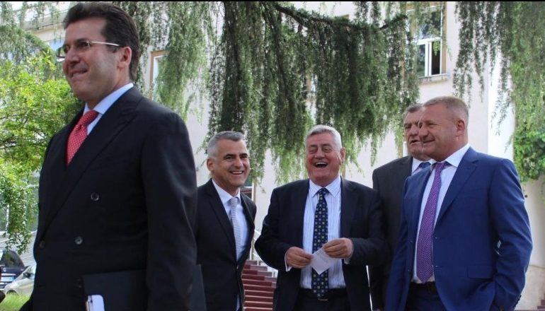 YLLI PATA/ Fjalëkryqi i arqipelagut opozitar në zgjedhjet e 6 marsit
