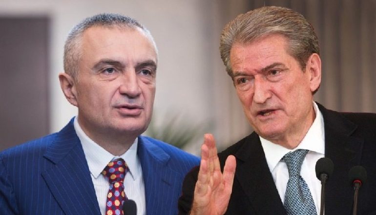 “Shtëpia e Lirisë”, koalicioni që bën “strërvitjen” në murin e Ambasadës së SHBA