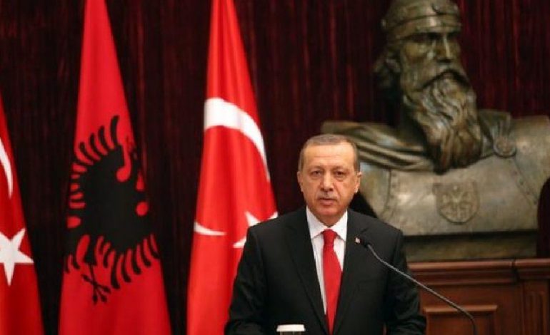 KRESHNIK SPAHIU/ Mos e kujtoni Skënderbeun vetëm kur vjen Erdogan
