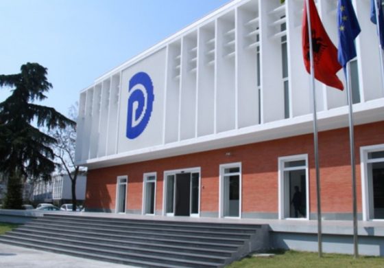 MERO BAZE/ Vetingu duhet të jetë iniciativë e Partisë Demokratike