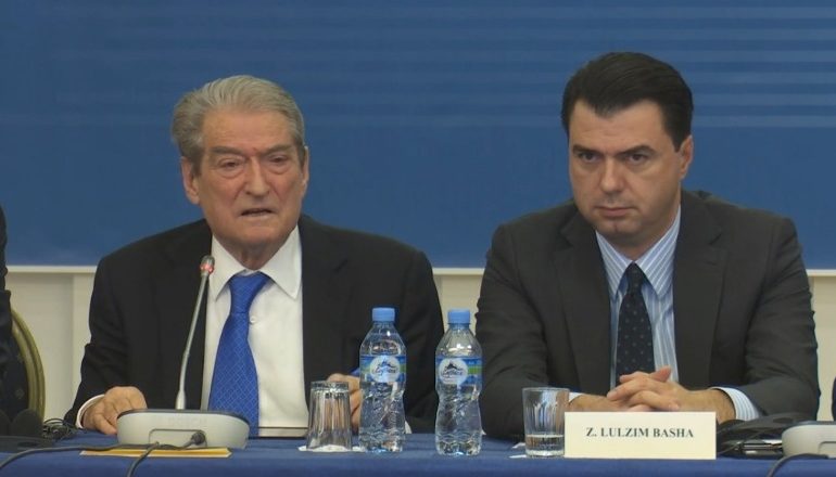 LORENC VANGJELI/ Standardi për Tahirin, cigare edhe për Berishën dhe Bashën