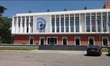 PLATOR NESTURI/ Fusha e minuar në oborrin e PD-së