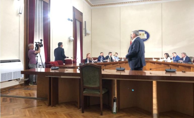 ASTRIT PATOZI/ Zgjidheni me sfilatë Presidentin