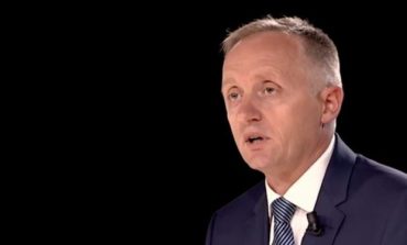 LUTFI DERVISHI/ Po sikur të silleshim me politikanët ashtu si me lojtarët e Kombëtares?