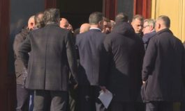 ARTUR AJAZI/ PD, “nuk ka parë gjë akoma”…