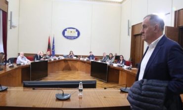 YLLI PATA/ Pse PD ka frikë nga fjala e Ilir Beqajt?!