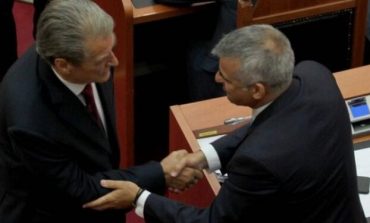YLLI PATA/ Përpjekja greke për t’i bërë makjazh Sali Berishës!